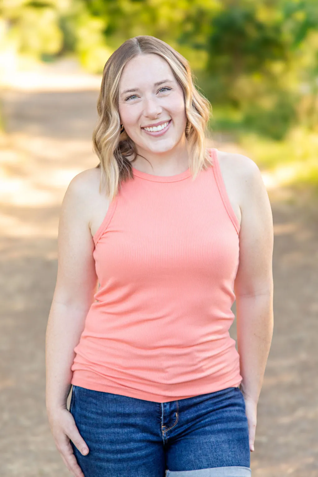 05.20 EN ROUTE Tara Ribbed Tank - Coral