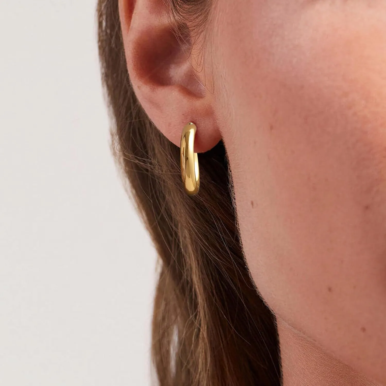 6 Pairs Gold Hoop Earrings Set for Women Fashion Lightweight Chunky Pearl Earrings Multipack Twisted Statement Earring Small Big Hoops Earrings Set for Women Jewelry Gifts