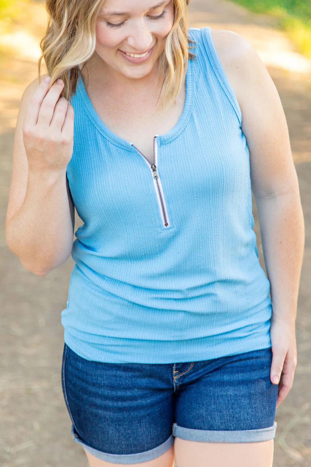 EN ROUTE Mila Zipper Tank - Blue