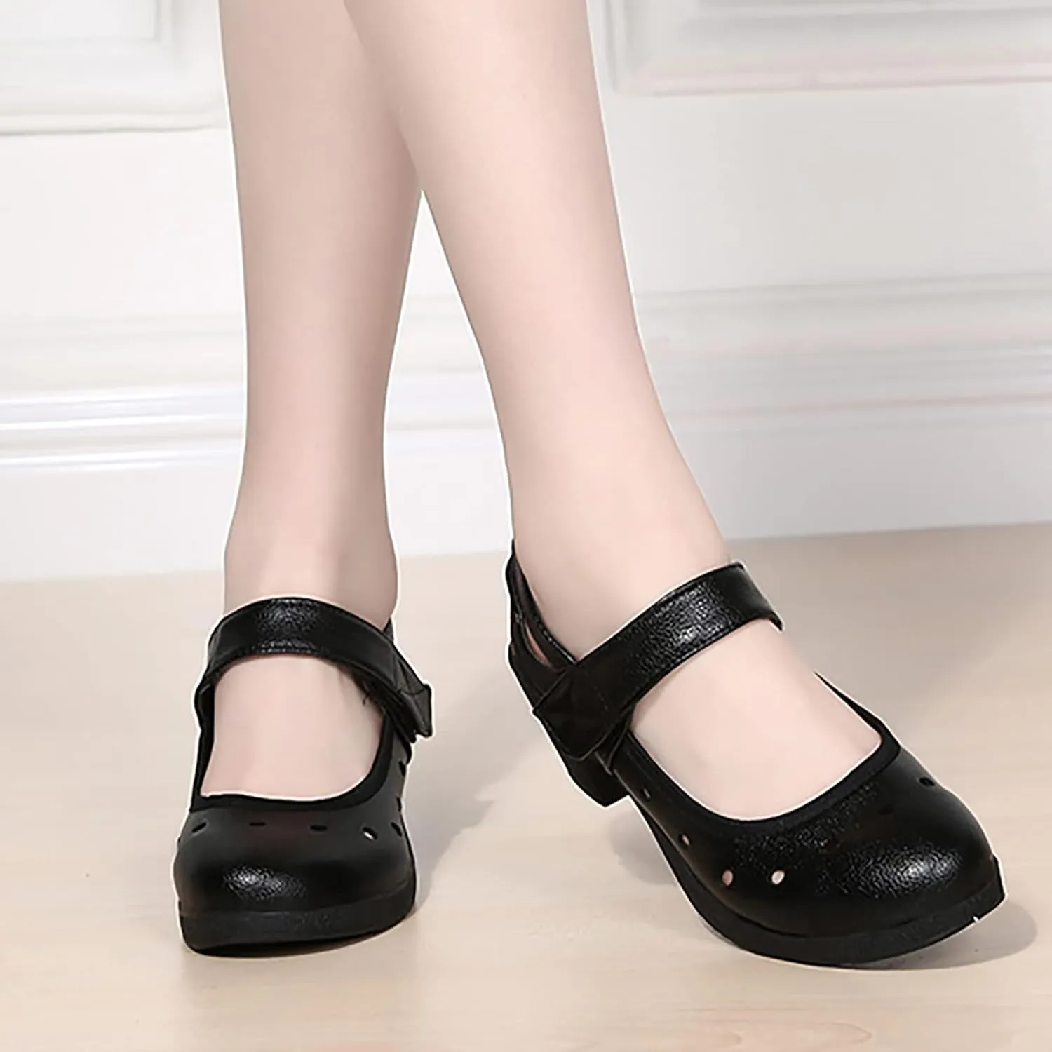Leather Dance Jazz Shoes Soft Soled Dance Shoes Jazz Shoe Suitable for Women for Social Dancer Beginner Ballroom Dancing Sandals