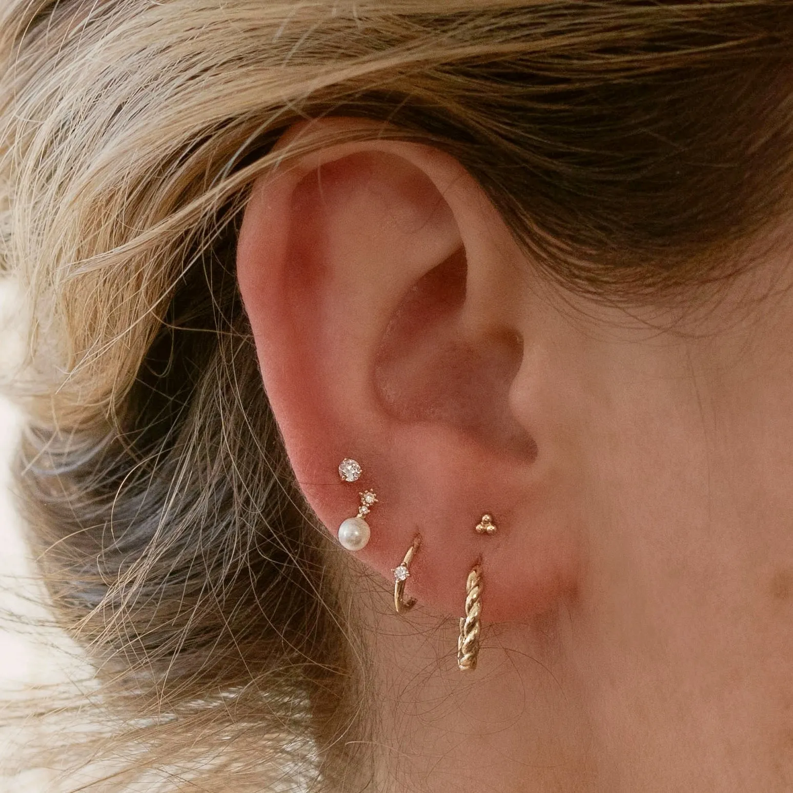 Solid Gold Timeless Sparkle Stud