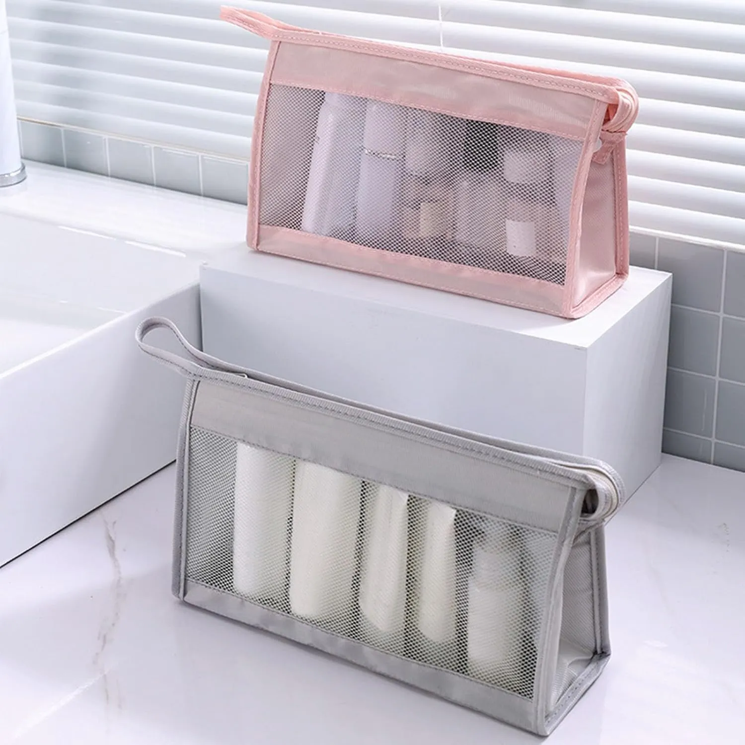Travel Toiletry Bag For Women And Men Water Shaving Bag For Toiletries Accessories Foldable Storage Bags Cosmetics Tools Portable Toiletry Bag Business Travel Toiletry Bag (One Size)