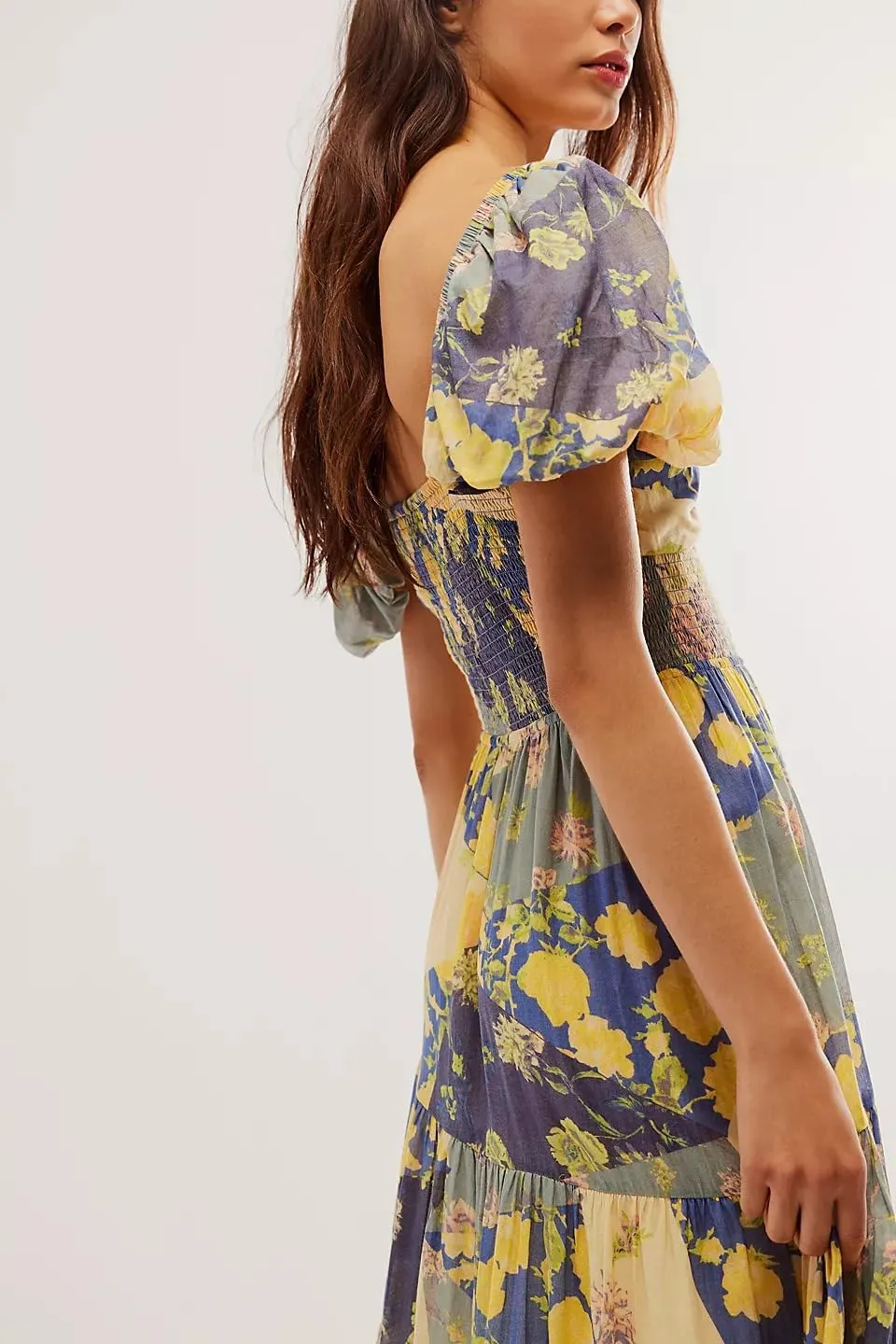 Women Floral Maxi Dress Short Puff Sleeve V Neck Bohemian Flowy Dress Smocked Casual Spring Summer Dresses
